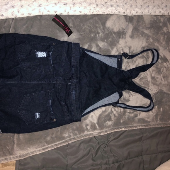 Mid Rise Overall Shorts - Picture 2 of 6